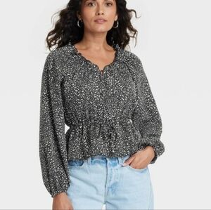 NWT Universal Thread Boho Blouse In Blk/White combo Size 4X.